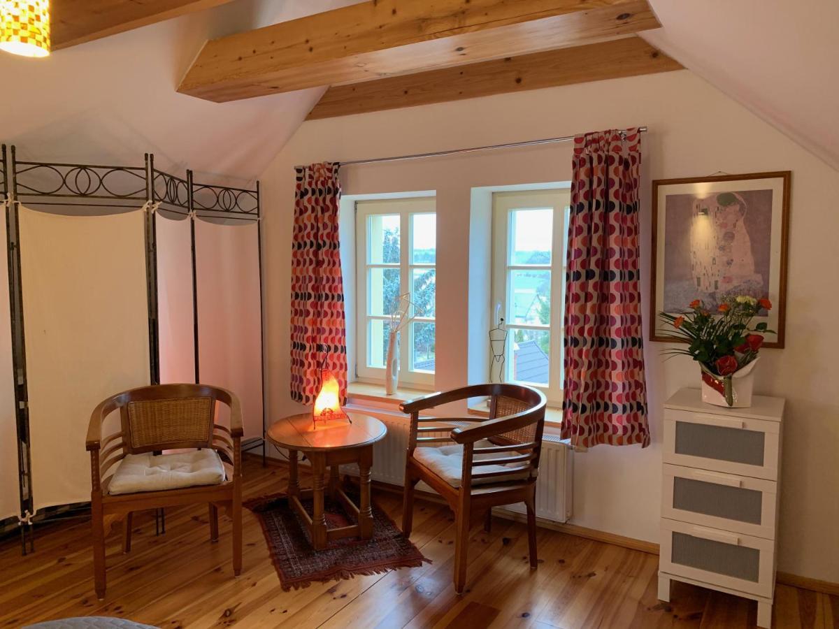 Stara Szkola Debowy Gaj The Old School Debowy Gaj Bed & Breakfast Lwowek Slaski Eksteriør bilde