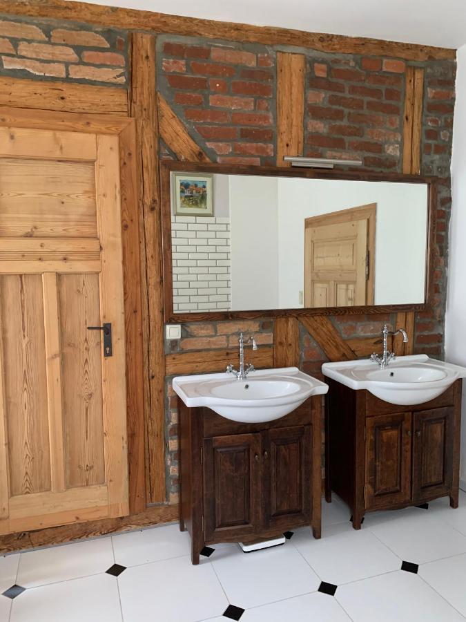 Stara Szkola Debowy Gaj The Old School Debowy Gaj Bed & Breakfast Lwowek Slaski Eksteriør bilde